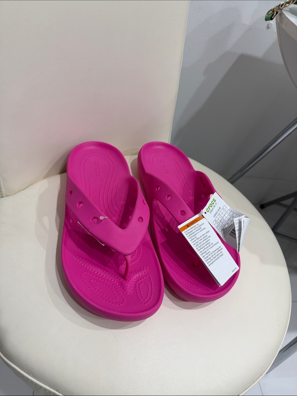 CROCS Thong Sandals in Hot Pink Size 13 M